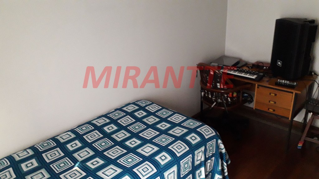 Sobrado de 150m² com 4 quartos em Jardim Guapíra