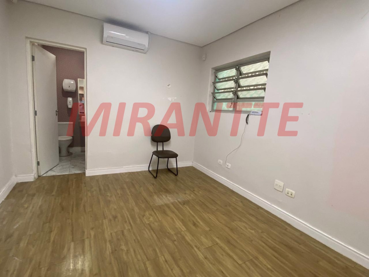 Comercial de 637m² em Santana
