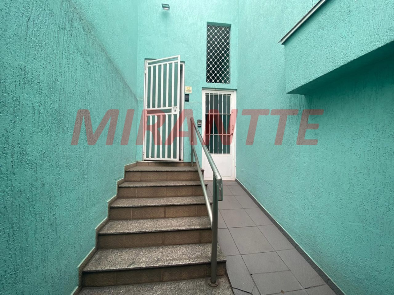 Comercial de 637m² em Santana