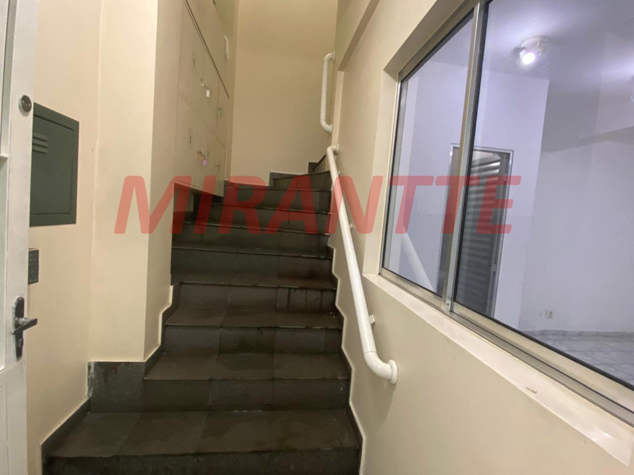 Comercial de 637m² em Santana