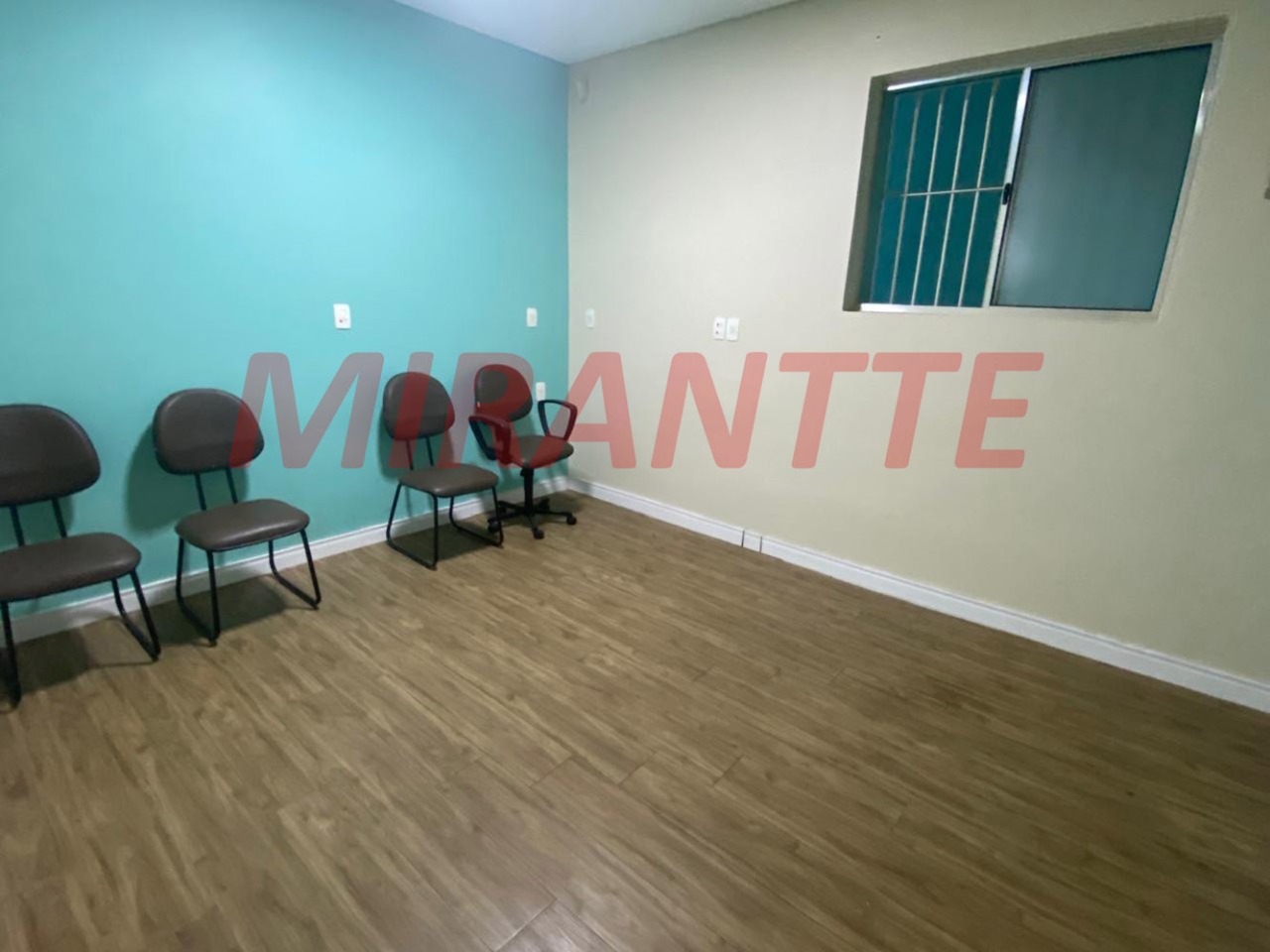 Comercial de 637m² em Santana