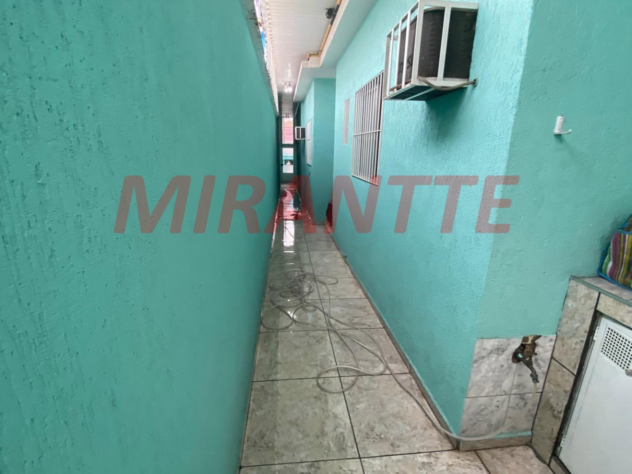 Comercial de 637m² em Santana