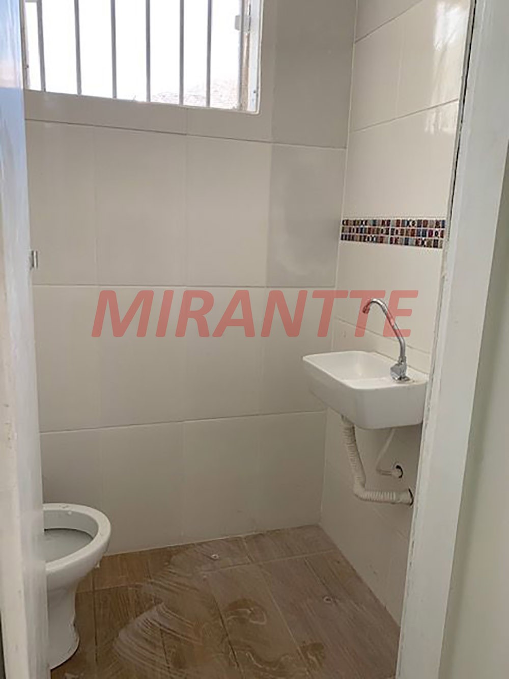 Comercial de 156m² em Santana
