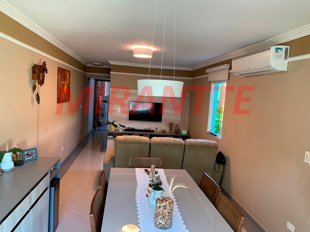 Sobrado de 153m² com 3 quartos em Vila Nivi