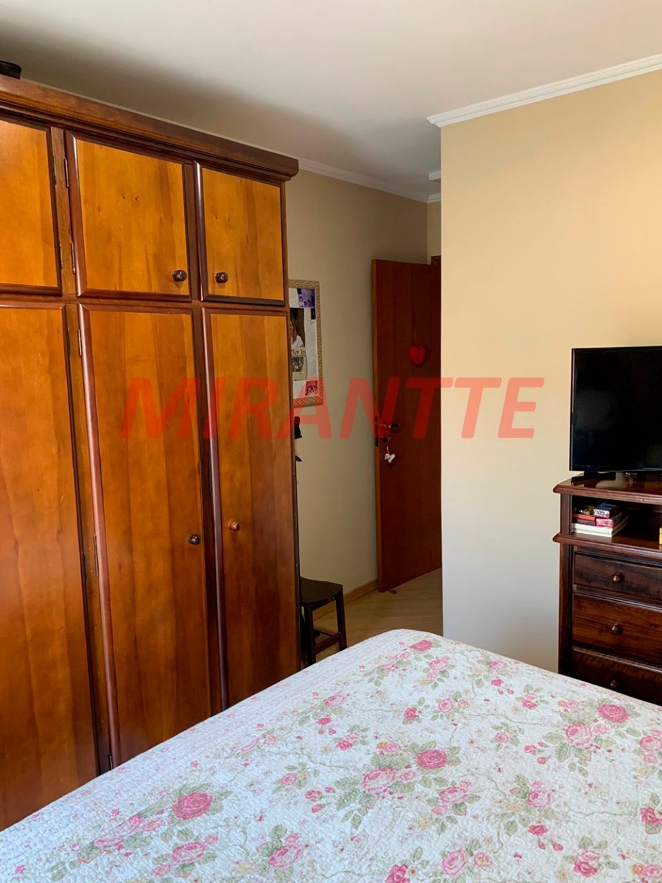 Sobrado de 153m² com 3 quartos em Vila Nivi