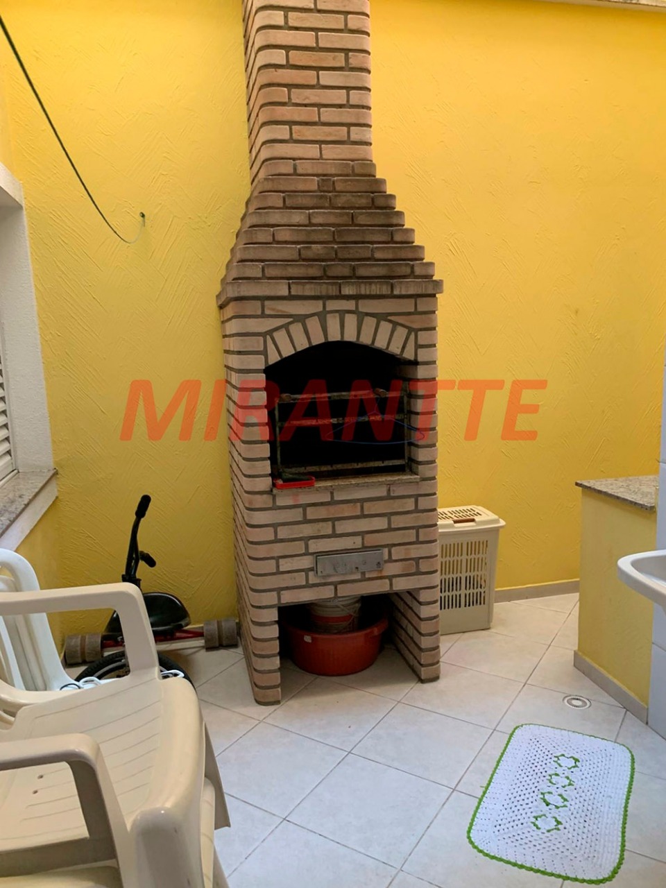 Sobrado de 153m² com 3 quartos em Vila Nivi