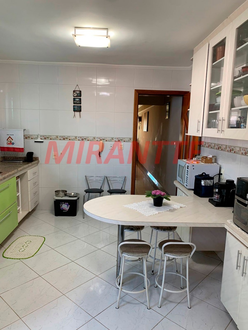 Sobrado de 153m² com 3 quartos em Vila Nivi