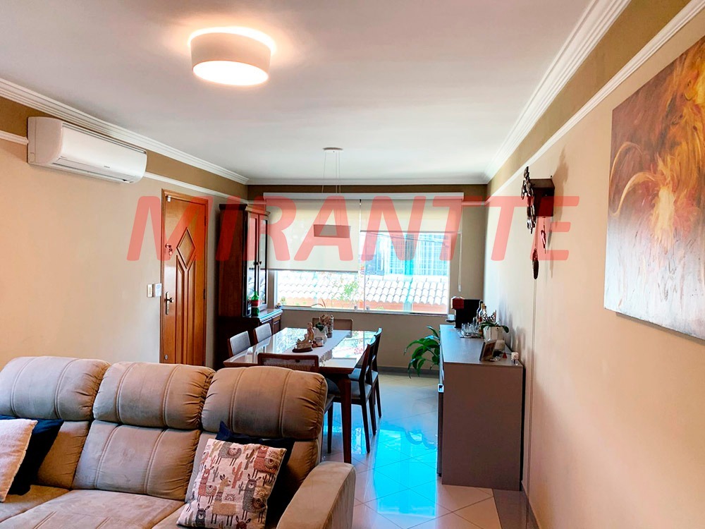 Sobrado de 153m² com 3 quartos em Vila Nivi