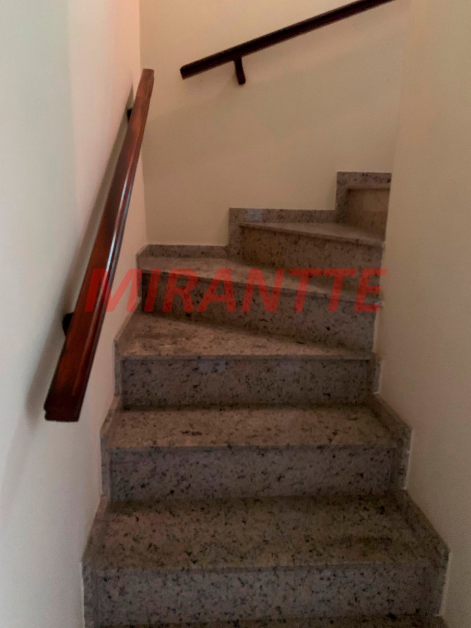 Sobrado de 153m² com 3 quartos em Vila Nivi