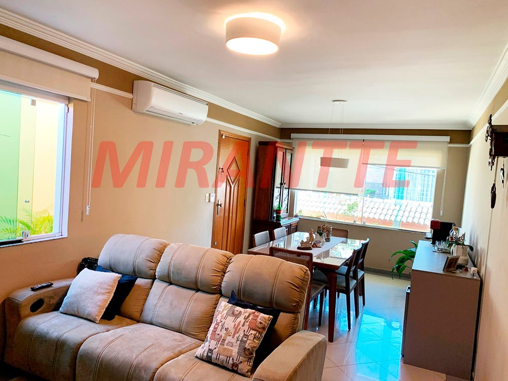 Sobrado de 153m² com 3 quartos em Vila Nivi