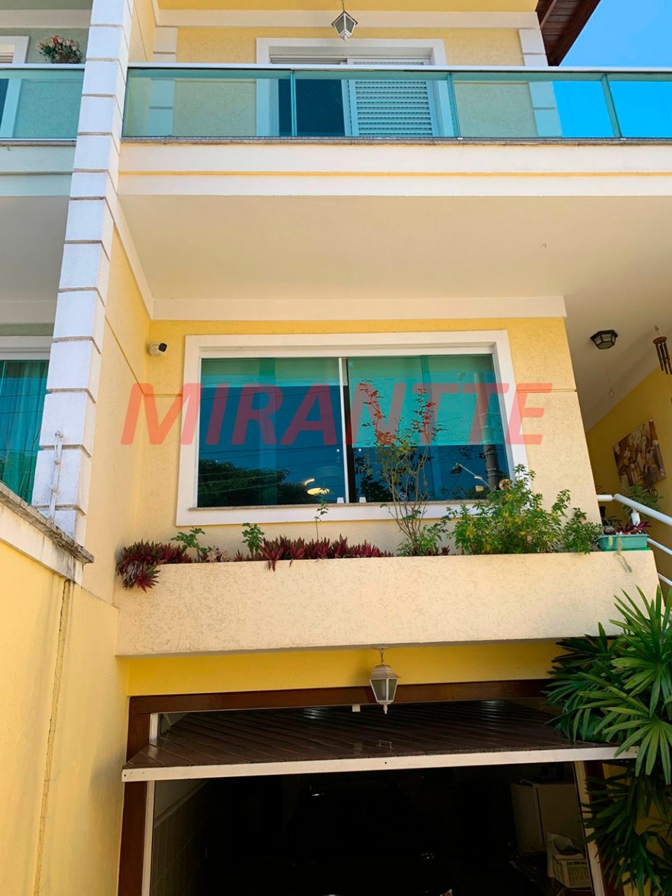 Sobrado de 153m² com 3 quartos em Vila Nivi