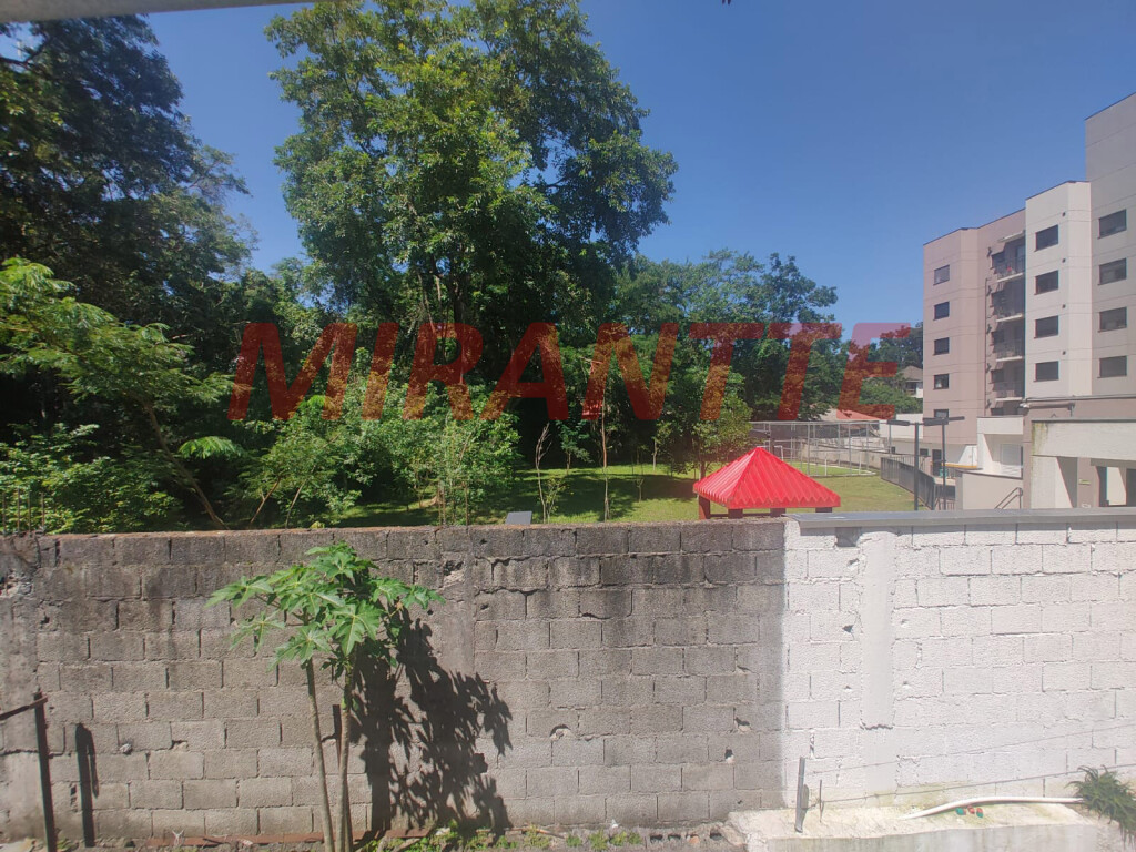 Terreno de 1118m² em Vila Rosa