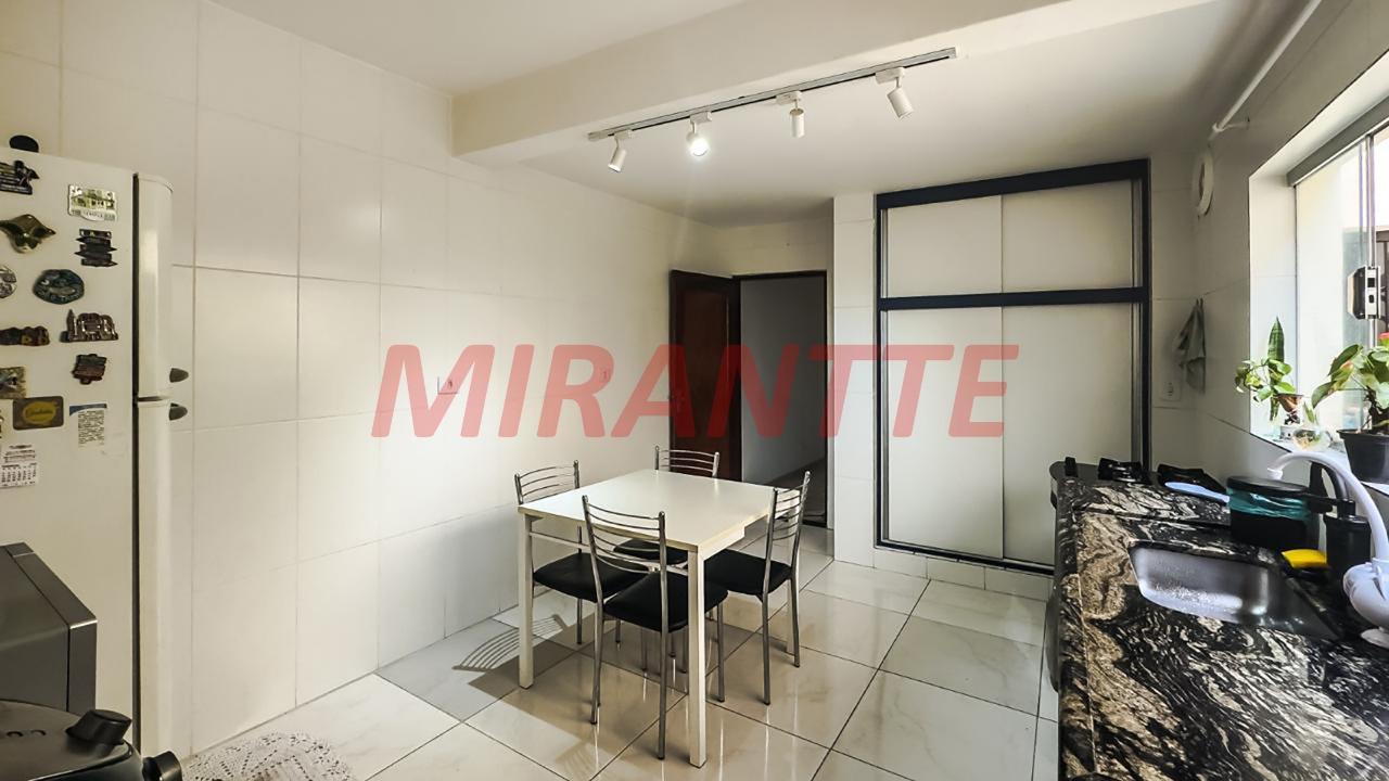 Sobrado de 450m² com 6 quartos em Santana