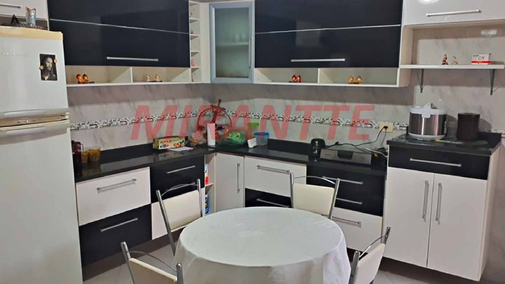 Sobrado de 217m² com 4 quartos em Mandaqui