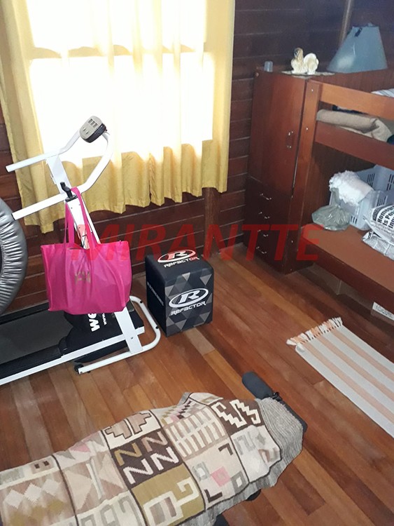 Casa terrea de 320m² com 2 quartos em Serra da Cantareira