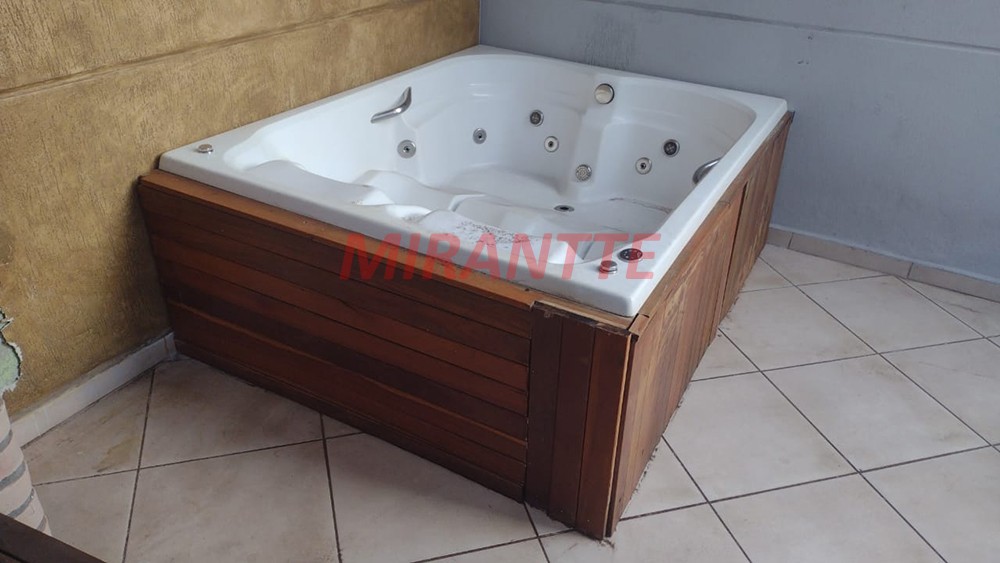 Sobrado de 120m² com 3 quartos em Vila Vitório Mazzei
