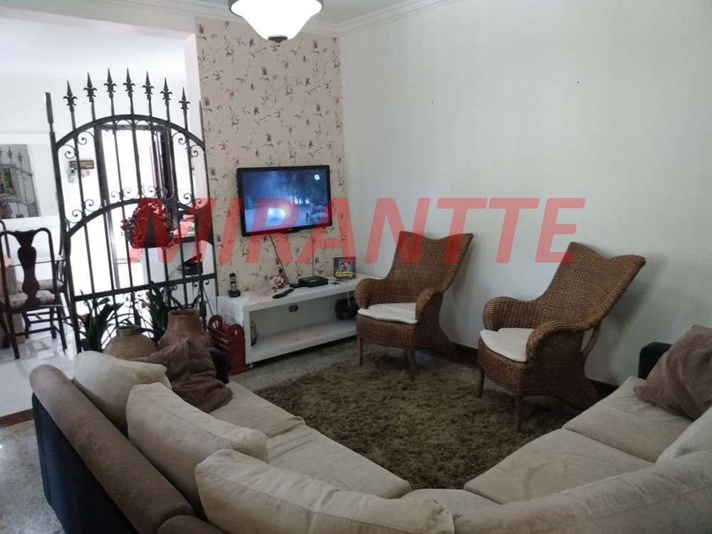 Casa terrea de 340m² com 3 quartos em Centro – Mairiporã