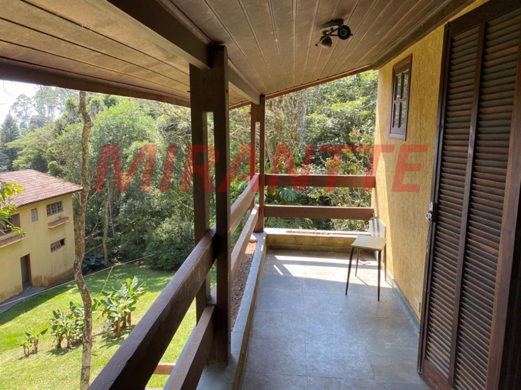 Sobrado de 270m² com 2 quartos em Serra Da Cantareira