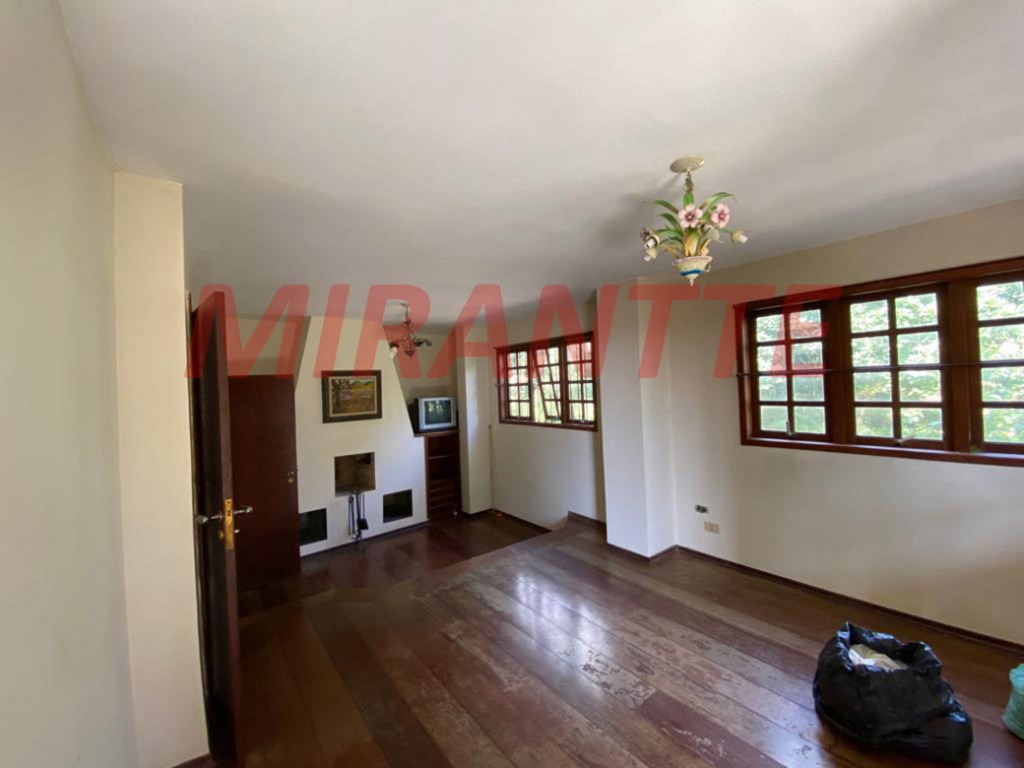 Sobrado de 270m² com 2 quartos em Serra Da Cantareira