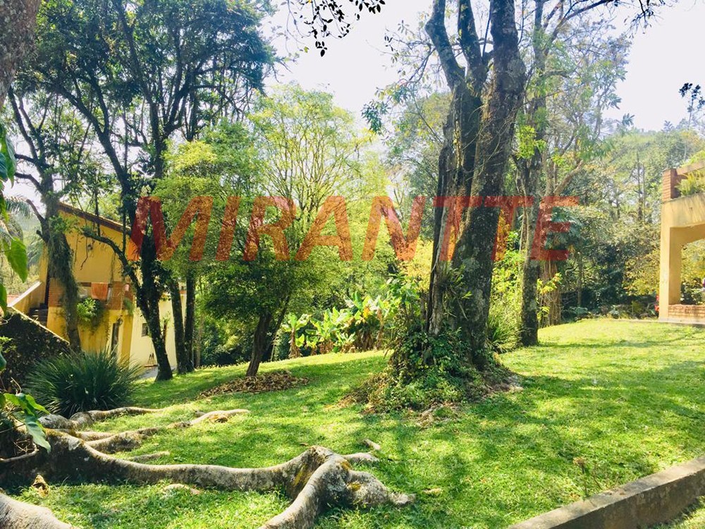 Sobrado de 270m² com 2 quartos em Serra Da Cantareira