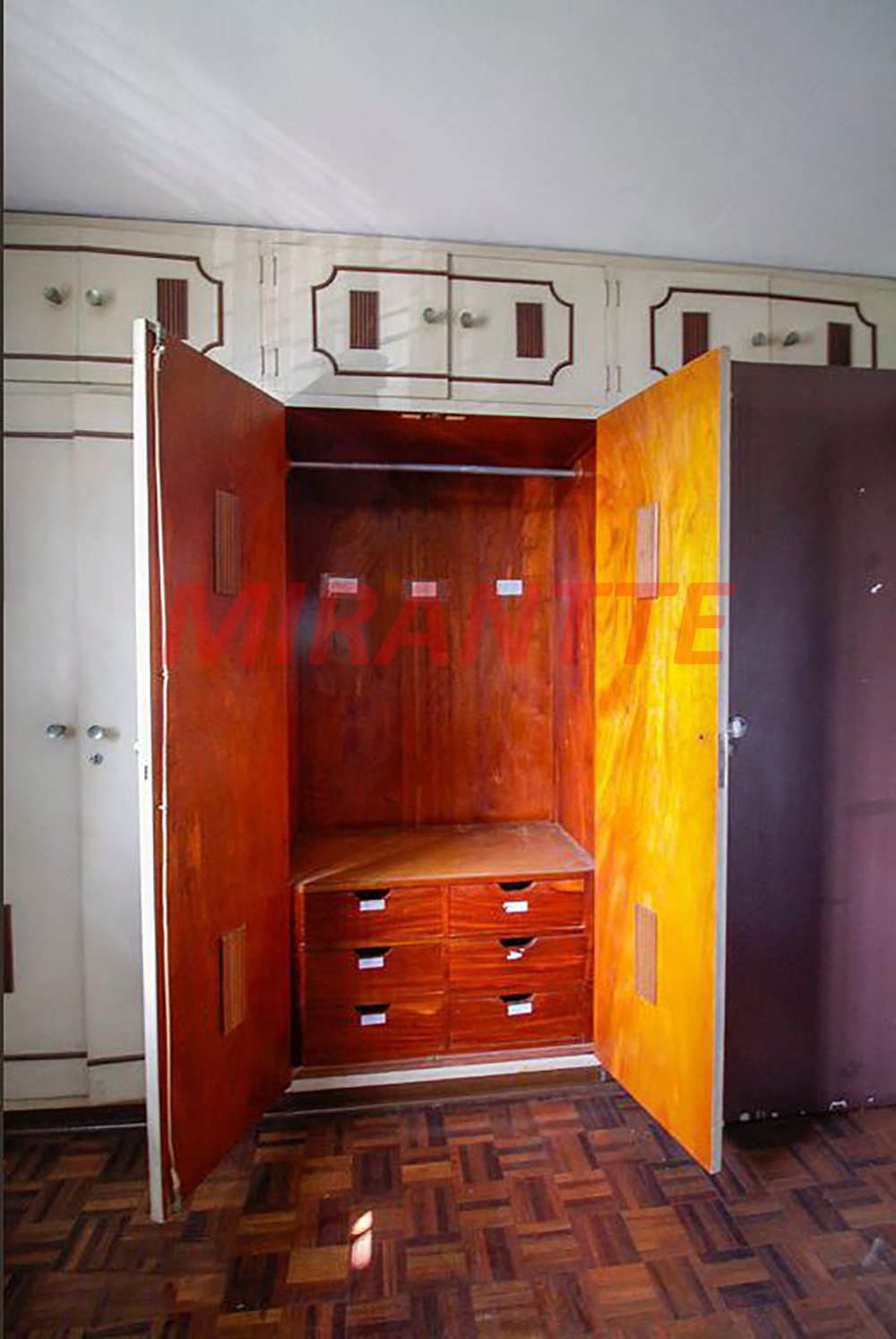 Sobrado de 238m² com 5 quartos em Lapa