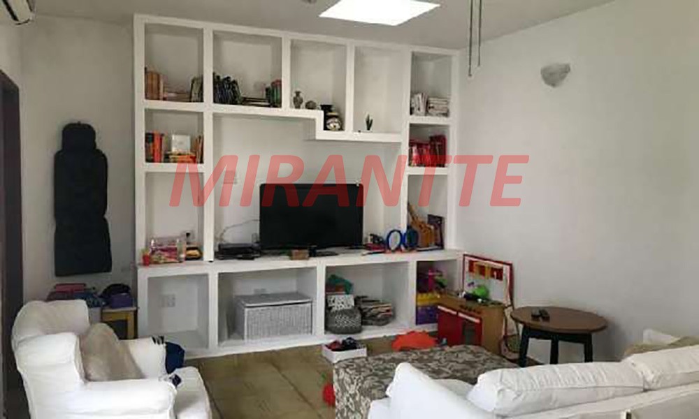 Sobrado de 205m² com 4 quartos em Brooklin