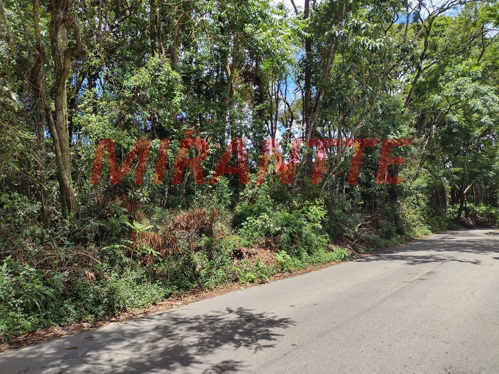 Terreno de 886m² em Jardim Samambaia – Mairiporã