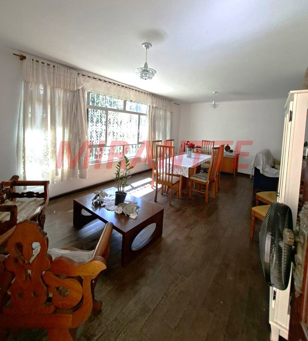Casa terrea de 160m² com 3 quartos em Tremembe