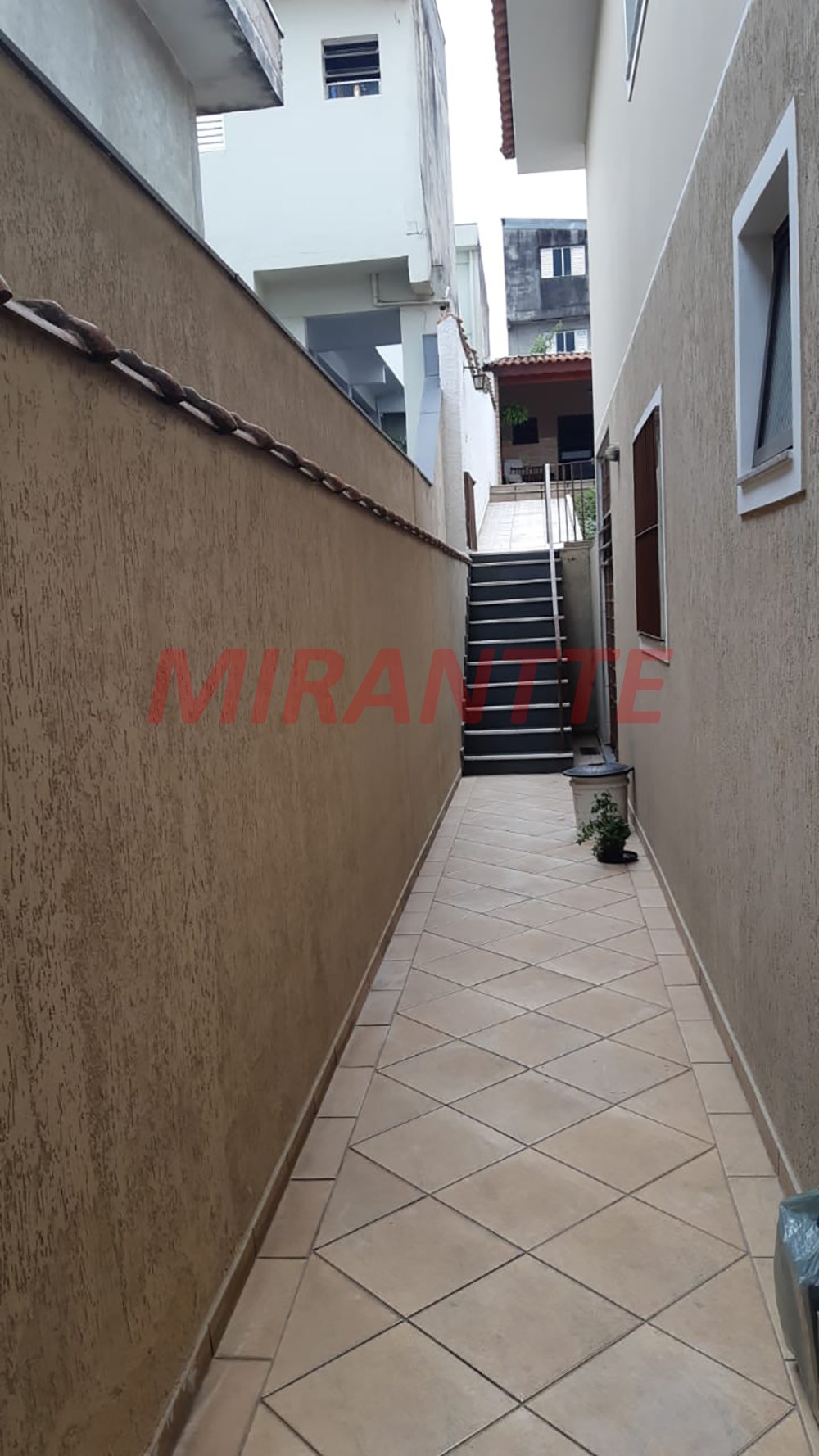 Sobrado de 163m² com 3 quartos em Parque Peruche