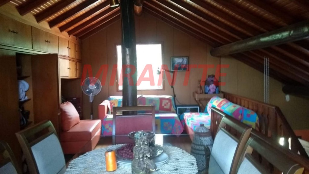 ChÁcara de 216m² com 4 quartos em Centro – Mairiporã