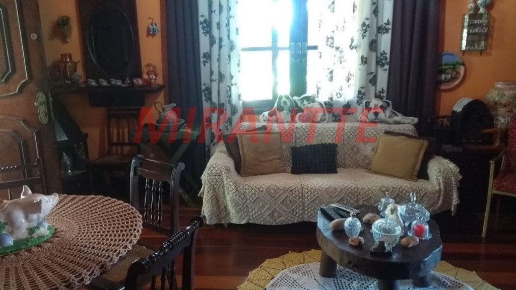 ChÁcara de 216m² com 4 quartos em Centro – Mairiporã