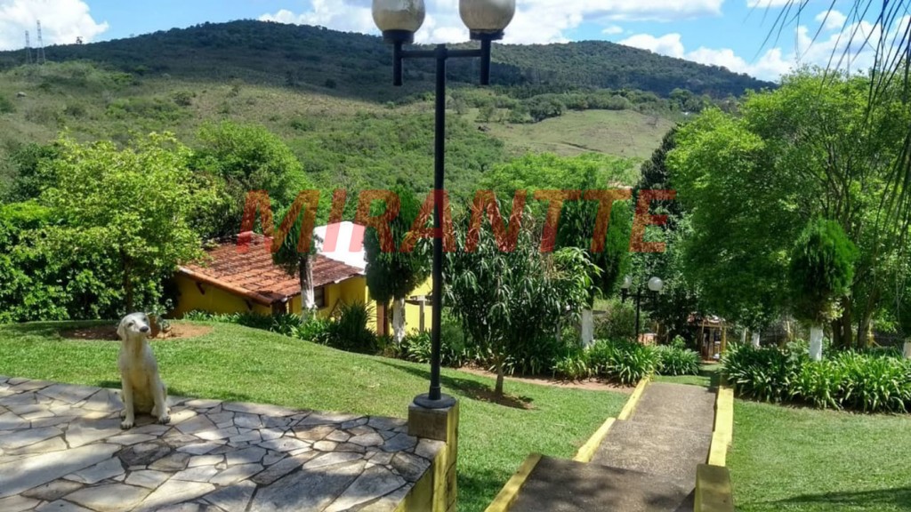 ChÁcara de 216m² com 4 quartos em Centro – Mairiporã