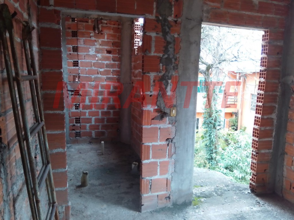 Terreno de 165m² em Parque Vitória