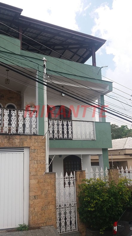 Sobrado de 216m² com 2 quartos em Horto Florestal