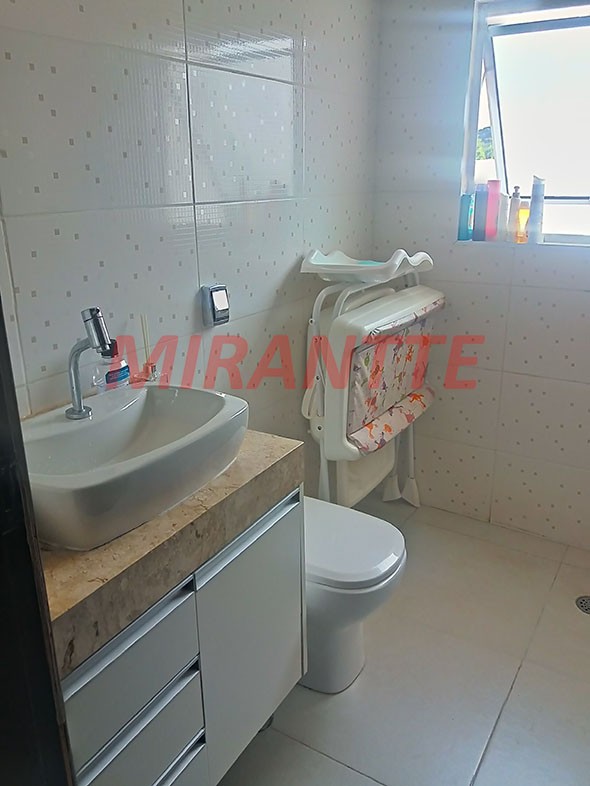 Sobrado de 216m² com 2 quartos em Horto Florestal