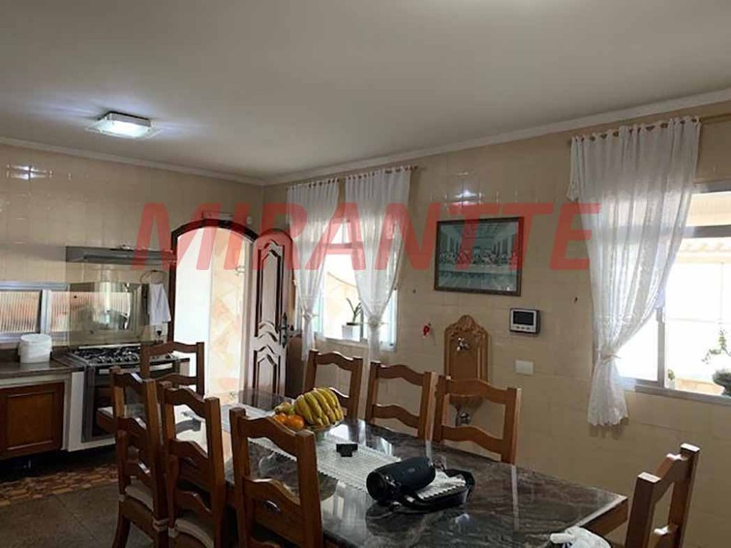 Sobrado de 370m² com 3 quartos em Vila Paiva