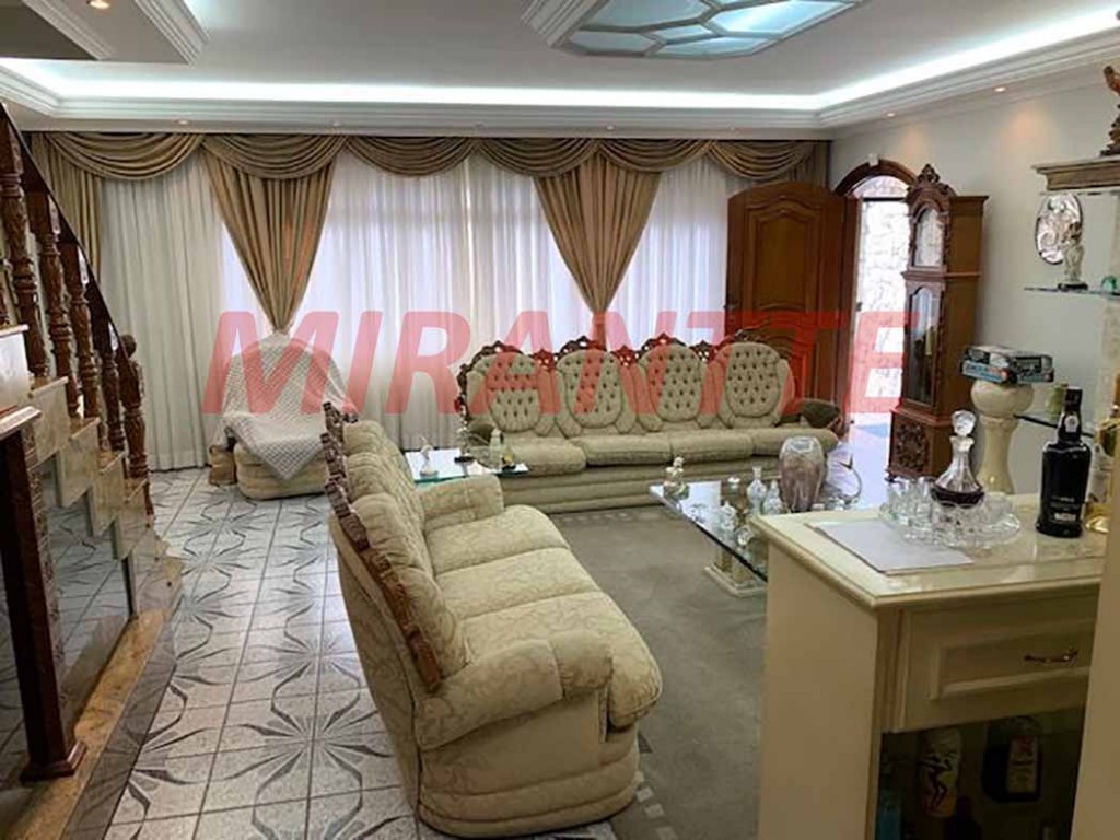 Sobrado de 370m² com 3 quartos em Vila Paiva