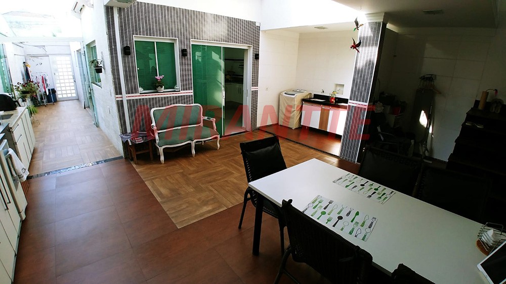 Sobrado de 230m² com 4 quartos em Jardim França