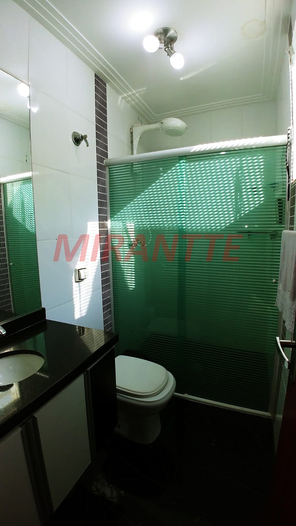 Sobrado de 230m² com 4 quartos em Jardim França