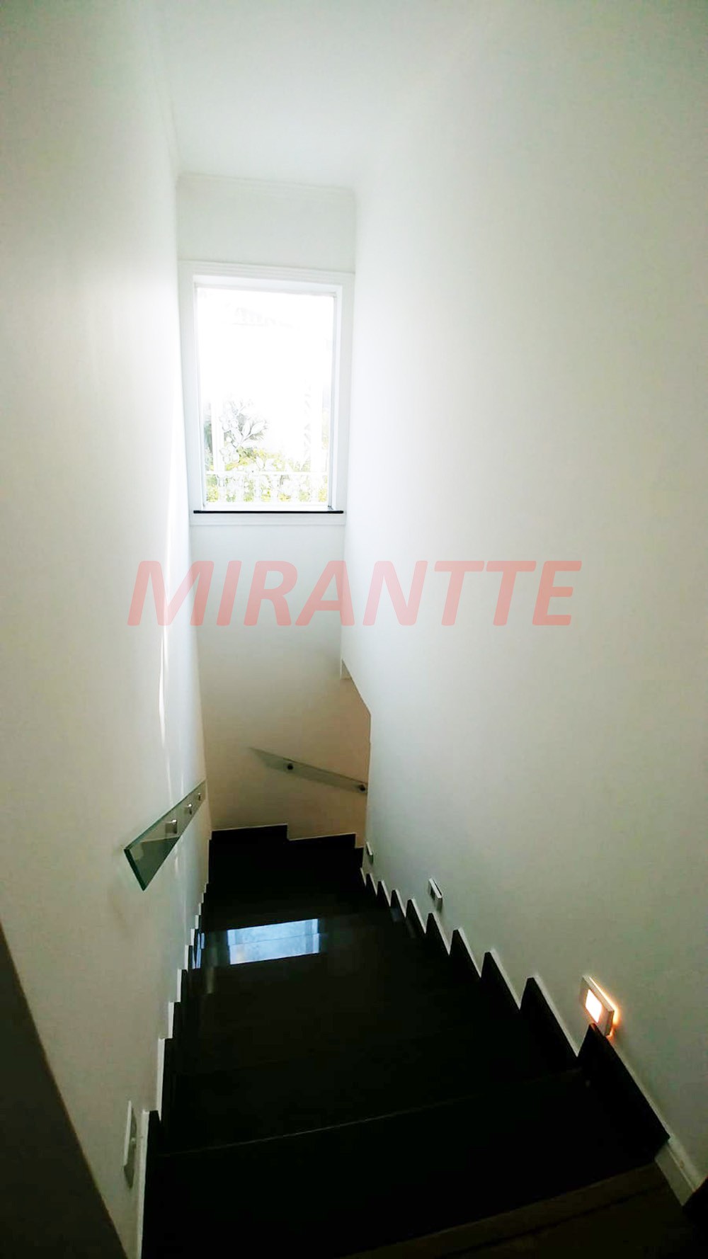 Sobrado de 230m² com 4 quartos em Jardim França