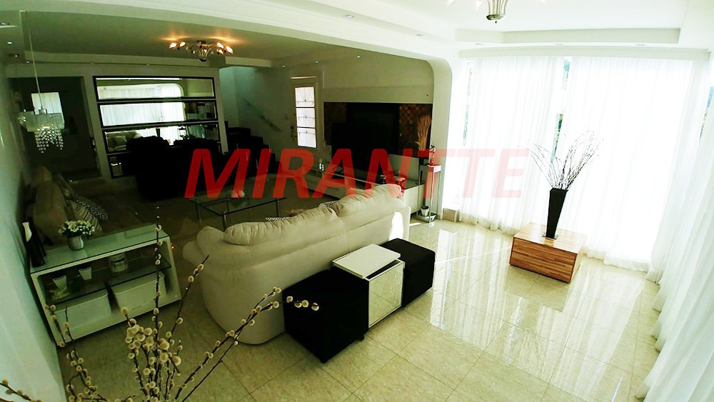 Sobrado de 230m² com 4 quartos em Jardim França