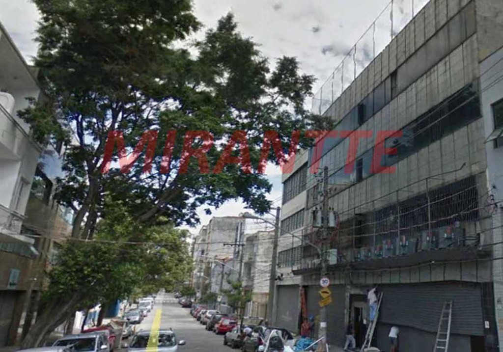 Comercial de 1200m² em Bom Retiro