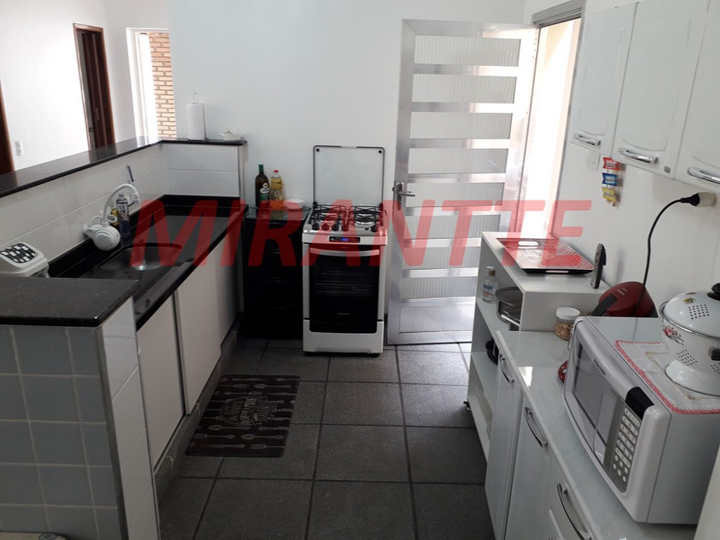 Casa terrea de 216m² com 3 quartos em Parque Peruche