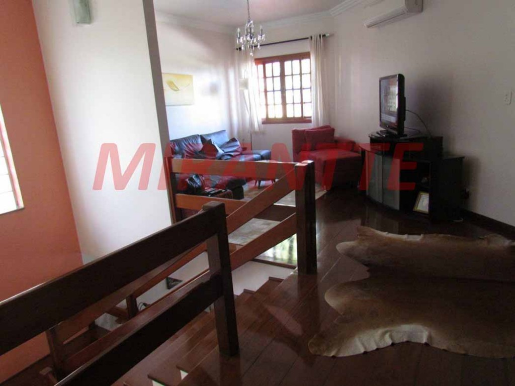 Sobrado de 566m² com 4 quartos em Vila Rio de Janeiro