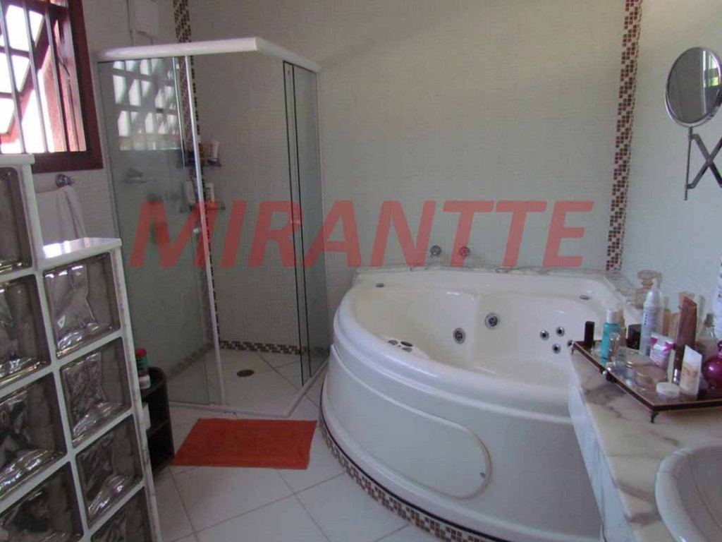 Sobrado de 566m² com 4 quartos em Vila Rio de Janeiro