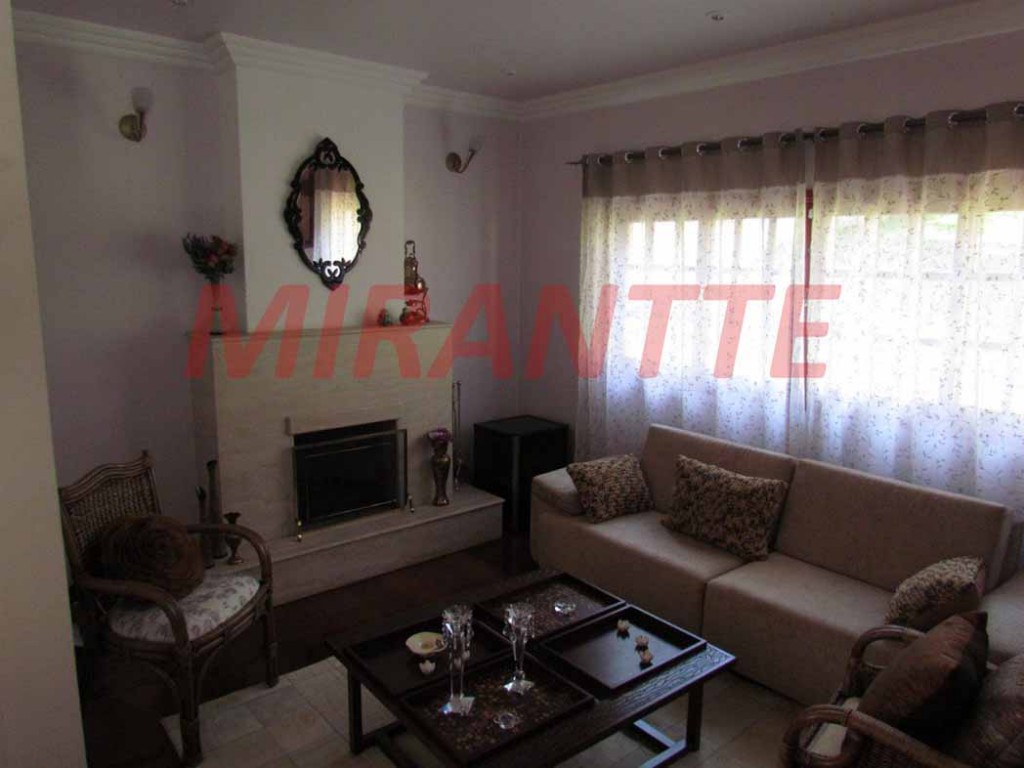 Sobrado de 566m² com 4 quartos em Vila Rio de Janeiro