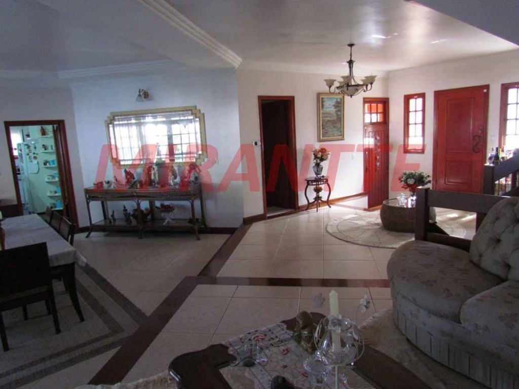 Sobrado de 566m² com 4 quartos em Vila Rio de Janeiro