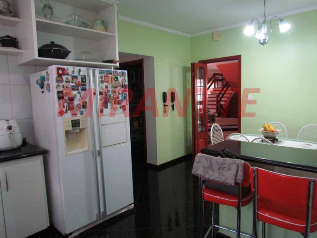 Sobrado de 566m² com 4 quartos em Vila Rio de Janeiro