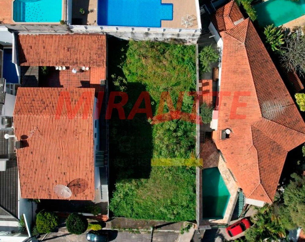 Terreno de 340m² em Barro Branco