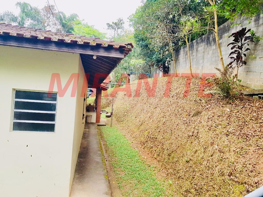 Casa terrea de 290m² com 4 quartos em Centro – Mairiporã